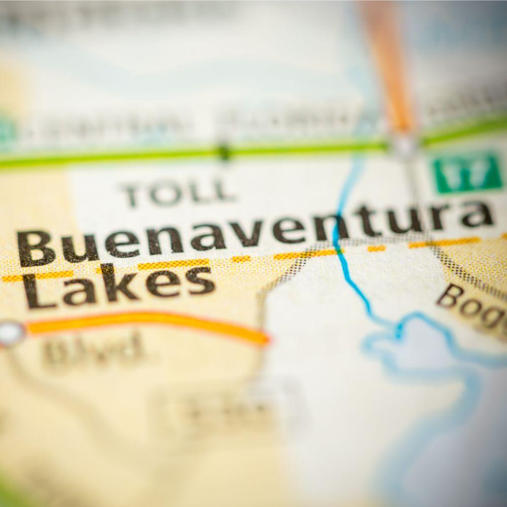 Map showing location of the Buenaventura Lakes community.